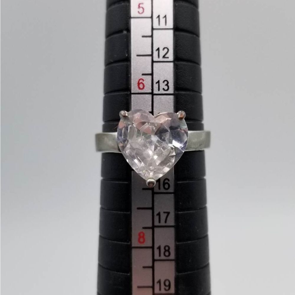 Crystal ice heartโ ring adjustableโsize band R105
